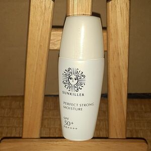 サンキラー パーフェクトストロング モイスチャー SPF50＋ PA＋＋＋＋ 30mL