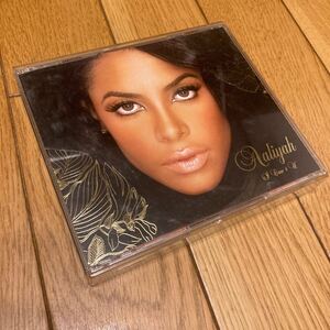 I CARE 4 U / Aaliyah 日本盤　CD DVD