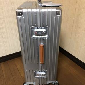 【新品未使用】送料無料！イノベーター innovator アルミ スーツケース 70L キャリーケースの画像4
