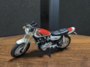 1/24スケール ZⅡ カスタムコレクション Kawasaki ZⅡ あいつとララバイ 楠みちはる 菱木研二