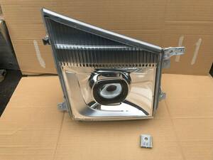  Isuzu Elf NKR85 NKR88 right head light with defect 