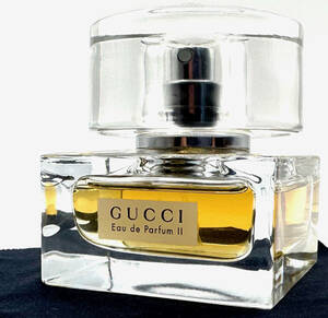 * Gucci духи *GUCCI Eau de Parfumo-do Pal famII 50ml * экспонирование USED * осталось количество. изображение . ссылка пожалуйста. без коробки * справка розничная цена : 28,980 иен 