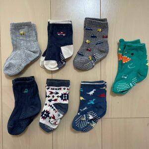 靴下 キッズ 男の子 子供靴下7足セット　すべり止め有り　セット売り　9〜15cm