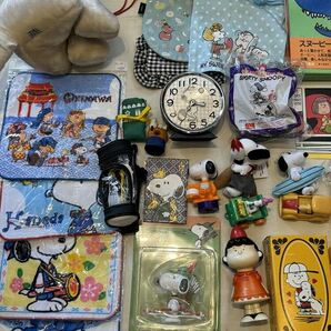 1円スタート☆スヌーピー グッズ 大量セット/Peanuts/雑貨/AVON/貯金箱/英語ランド/絵本/カセット/ぬいぐるみ/ハンカチ/ピーナッツの画像2