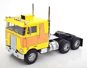 【ロードキングス】 1/18 ピータービルト Peterbilt 352 Pacemaker 1977-1979　yellow/brown [RK180152]★未開封