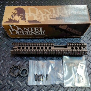 Daniel Defense M4A1 FSP RAIL INTERFACE SYSTEM II RIS II Flat Dark Earth タン FDE 12.25 ダニエルディフェンス レールハンドガード実物の画像1