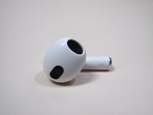 Apple純正 AirPods 第3世代 エアーポッズ MME73J/A 右 イヤホン 右耳のみ　A2565　[R]