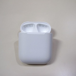 Apple純正 アップル Air Pods エアーポッズ ワイヤレスイヤホン A1602 充電ケースのみの出品です ライトニング端子の画像2