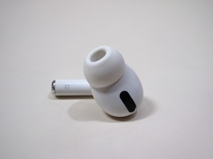 Apple純正 AirPods Pro 第1世代 エアーポッズ プロ MWP22J/A　 右 イヤホン 右耳のみ　A2083　[R]