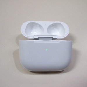 Apple純正 AirPods (第3世代 MagSafe 充電ケース) A2566 MME73J/A エアーポッズ 充電ケースのみの出品です。の画像2