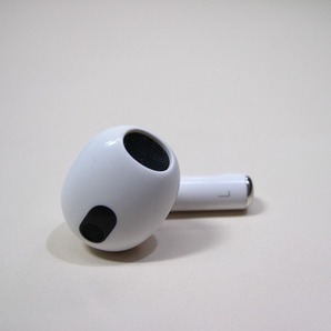 Apple純正 AirPods 第3世代 エアーポッズ MME73J/A 左 イヤホン 左耳のみ A2564 [L]の画像1