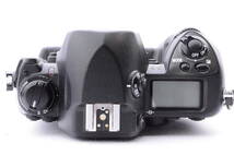 人気 Nikon ニコン F6 フィルムカメラ ボディ MB-40 バッテリーパック_画像4