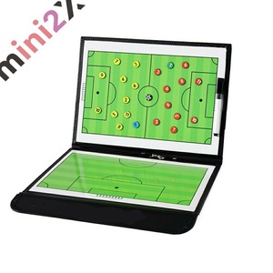 サッカーボード 作戦盤 折りたたみ式 コーチングボード 戦略指導 作戦用 サッカー作戦ボード 試合 練習 ゲーム プロ コーチ 専用ペン