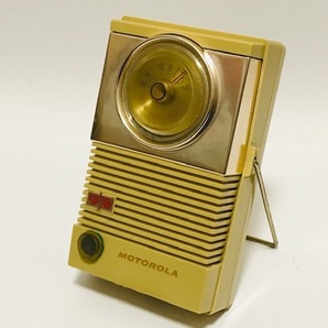 アンティーク MOTOROLA モトローラ 8×26S 8-Transistor AMラジオ 稼働品 受信OK 1959年U.S.A. 高さ18cm 幅11㎝厚さ6.5㎝ ヴィンテージ希少の画像10