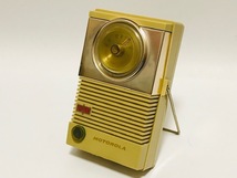 アンティーク MOTOROLA モトローラ 8×26S 8-Transistor AMラジオ 稼働品 受信OK 1959年U.S.A. 高さ18cm 幅11㎝厚さ6.5㎝ ヴィンテージ希少_画像10