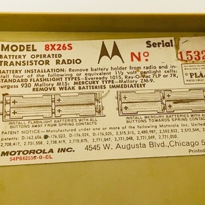 アンティーク MOTOROLA モトローラ 8×26S 8-Transistor AMラジオ 稼働品 受信OK 1959年U.S.A. 高さ18cm 幅11㎝厚さ6.5㎝ ヴィンテージ希少の画像6