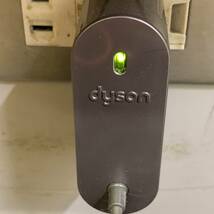 ■dyson DC34 ダイソン ハンディークリーナー 掃除機 コンパクト 軽量 コードレスクリーナー 中古品■C41932_画像2