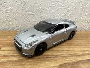 トミカ 日産 GT-R 