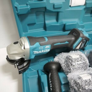 マキタ 充電式ディスクグラインダ GA418DRGX 未使用 18V 100mm フルセット DIY 大工道具 makita≡DT4243の画像5