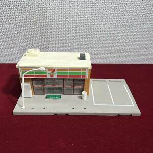  shelves 010 Junk Tomica Town seven eleven 80 period Rod Tomica 