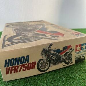 【1/12】タミヤ ホンダ VFR750R RC30 未使用品 プラモデル当時物 HONDA TAMIYA 未組立 現状品012の画像7