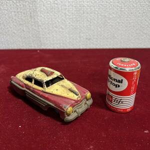 3棚016 昭和レトロ☆昔のブリキ玩具★アイアンバンパーのオールドカー　★後輪フリクション車★アメ車・ビンテージカー　50年代