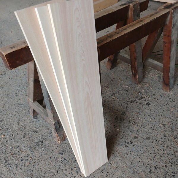 B-1565 【91×18.5～19.2×1.5cm】国産ひのき　板　3枚セット　テーブル　棚板　看板　一枚板　無垢材　桧　檜　DIY