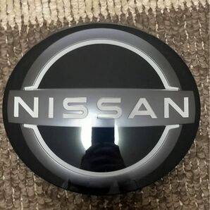 日産純正エンブレム 新デザイン エルグランドフロントグリル用