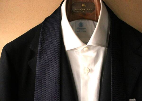 未使用 ナポリ名門 ルイジボレッリ 価格26,400円 Royal Collection シルクフレスコソリッド グレナディン ネイビー LUIGI BORRELLI OUTLET