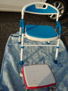  shower bench nursing articles bathing assistance bath chair . step‐ladder 