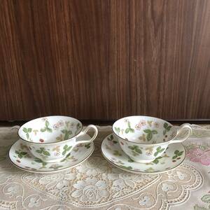 WEDGWOOD 　 WILD STRAWBERRY 　R 4406 カップ&ソーサー 2客セット