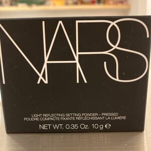 NARS ライトリフレクティングセッティングパウダー　プレストN 5894 10g ナーズ　パウダー