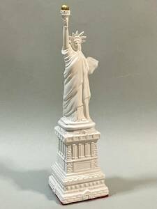 ★MADE IN U.S.A N.Y. 陶器製 アメリカ 自由の女神像 置物/オブジェ 23.5cm：インテリア・ディスプレイ