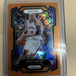 NBA 2023-24 PRIZM Base Orange /49 VINCE CARTER RAPTORSの画像1