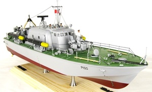 1/72イギリス海軍魚雷艇ボスパー完成品