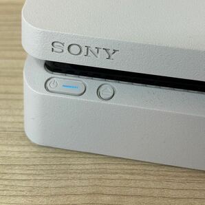 ♪PlayStation PS4 CUH-2100A B02 ホワイト 500GB コントローラー付き CUH-ZCT2J 箱付き 通電確認済みの画像2