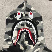 NFS限定　A BATHING APE BAPE KAWS SHARK HOODIE シャークパーカー　Camo 迷彩　パーカー　スウェット　L sta general BABY MILO _画像3