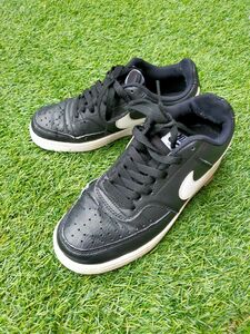 NIKE スニーカー