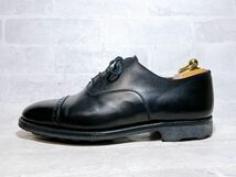 イギリス製【美品】GRENSON 旧グレンソン 高級 ストレートチップ ビジネスシューズ 本革 黒 UK8（約26.5cm）ビンテージ_画像4