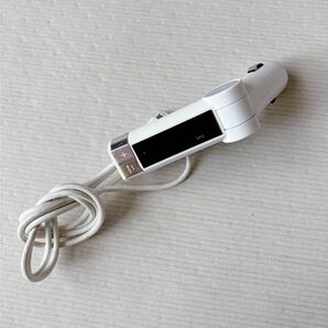 トランスミッター FM 車 音楽 シガーソッケット付属 充電器 iPhone充電器 車載充電 ホワイト 車用充電器