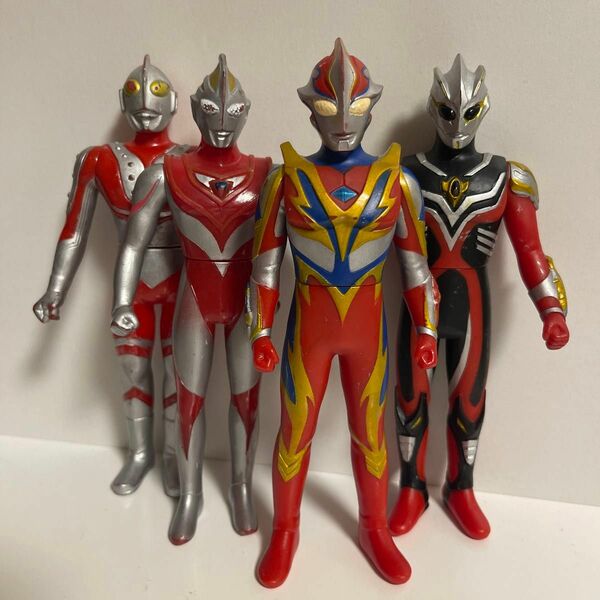 ウルトラマンソフビ　16cm4体セット