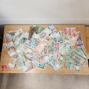 【100枚以上】外国紙幣　多国　まとめて　大量　紙幣　香港　韓国　インドネシア　イングランド　　シンガポール など