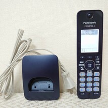 【動作確認済】Panasonic パナソニック KX-FKD506-A（ネイビー）増設子機 充電器・充電池付き_画像4