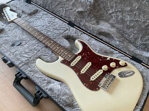 送料無料◆希少中古Fender American Showcase StratocasterOlympicPearlフェンダーUSAアメリカンショーケースストラト白オリンピックパール