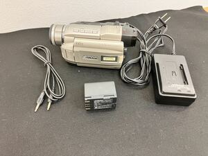 [T960]動作品　ジャンク　ビクター　①デジタルビデオカメラ　GR-DVA10 MiniDV ②バッテリー　BN-V416　③チャージャー　AA-V40