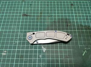 Benchmade 748 ナイフ 。ベンチメイド 登山 釣り キャンプ ブッシュクラフト クマ対策 護身用 狩猟 鹿狩 猪狩 熊狩 クマ