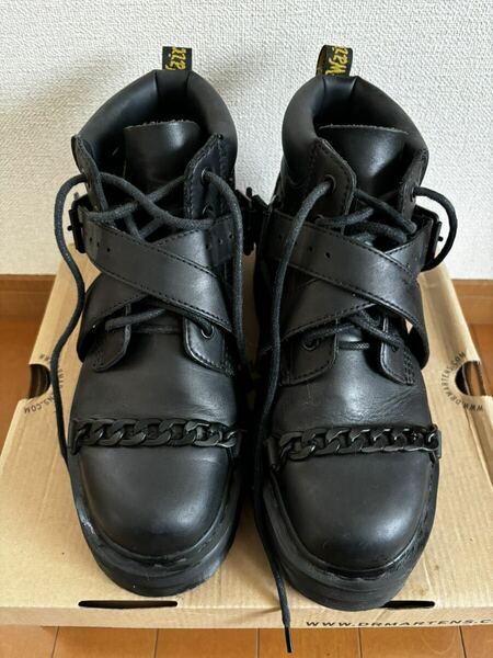 Dr.Martens ドクターマーチン BEAUMANN　CROSS　STRAP BOOT　きゃりーぱみゅぱみゅ着用　レザーシューズ サイズ：（UK7)26cm