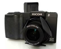 K/ RICOH　リコー　GX200　デジタルカメラ　デジカメ　充電器　1210万画素　0426-2_画像1