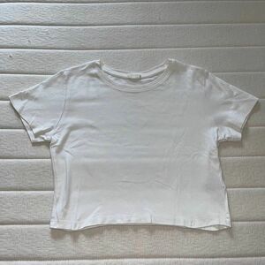 美品レディース　白Tシャツ　トップス　春服　Lサイズ　ショート丈　夏服　半袖 半袖Tシャツ Tシャツ 無地 白　大きいサイズ