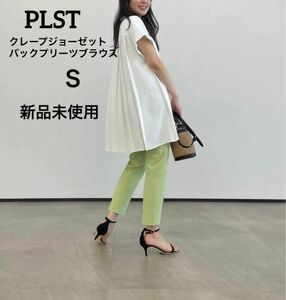 【新品･未使用】PLST プラステ　クレープジョーゼットバックプリーツブラウス